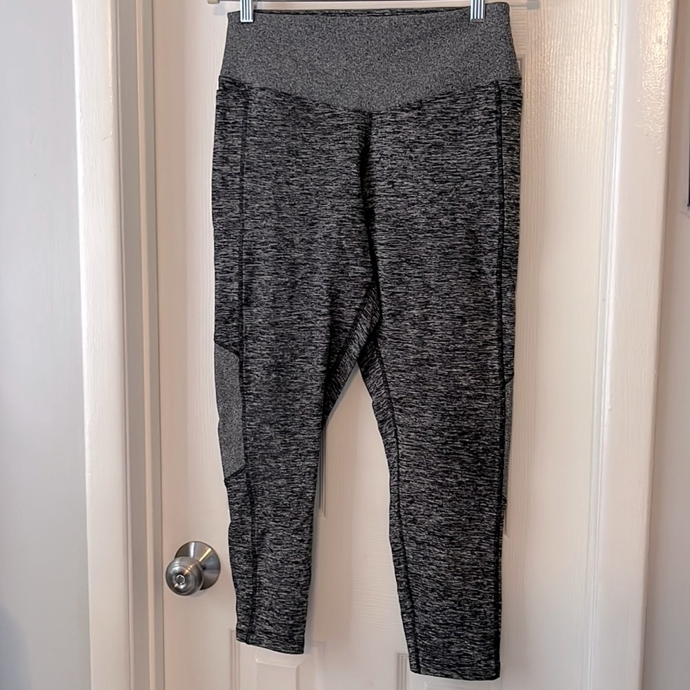 Victoria’s Secret Pink Cozy marled black gray fleece leggings 7/8 ankle large